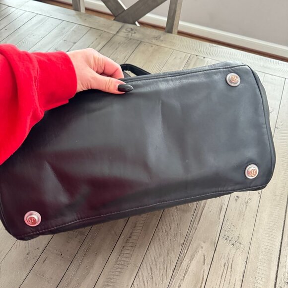 Lululemon Urban Sanctuary Bag Silver Black Metallic - Picture 8 of 11